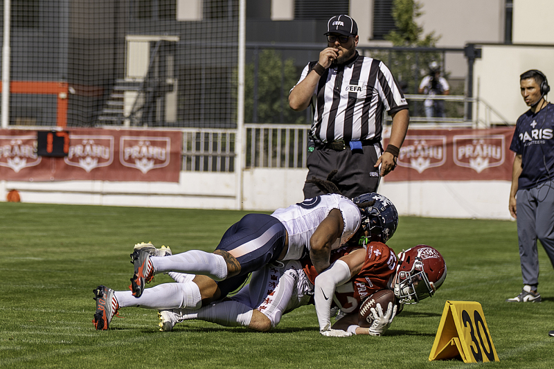 EFA Prague Lions vs. Paris Musketeers