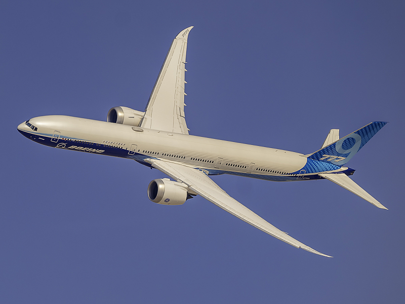 Boeing 777-9(X) Display flight na leteckém veletrhu Dubai Airshow